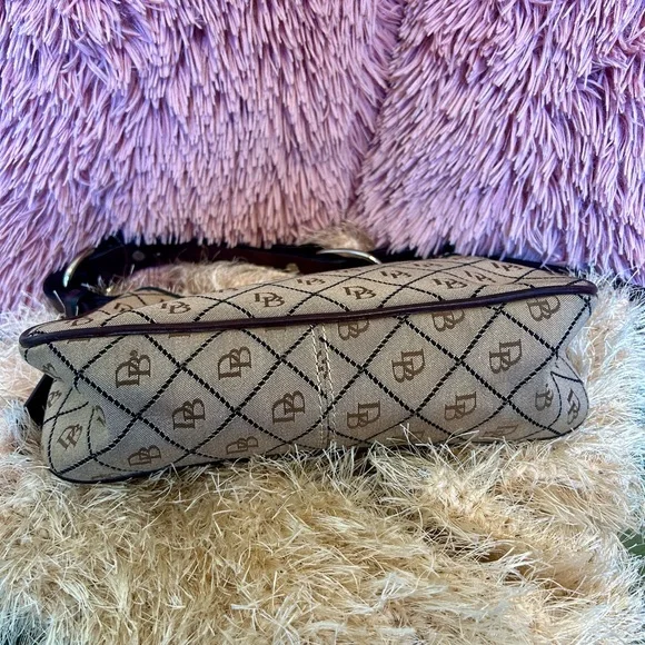 Dooney & Bourke Monogram Purse - Picture 5 of 9